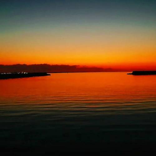  سیگارمو تا بسوزنه منو بیشتر عوضی فقط بهم بگو بودش چیش